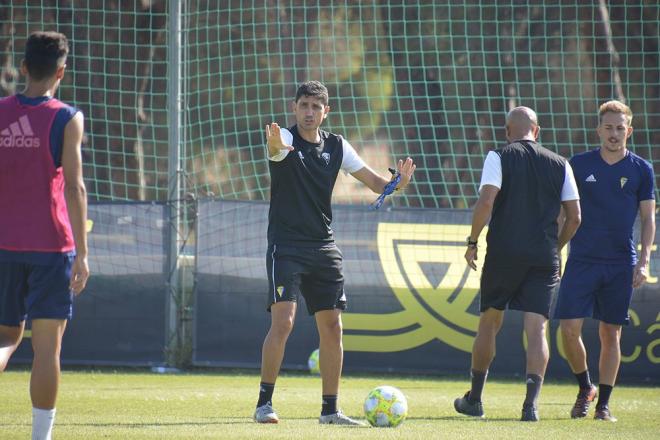 Pavón, en un entrenamiento (Foto: Cádiz CF).