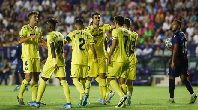 El Villarreal celebra su gol.