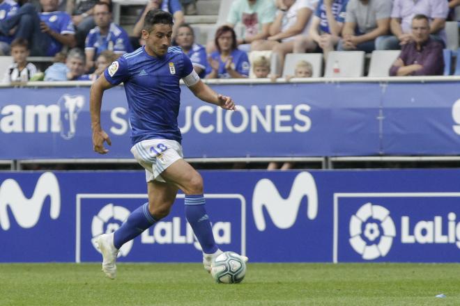 Saúl Berjón, durante el Real Oviedo-Luego (Foto: Luis Manso).