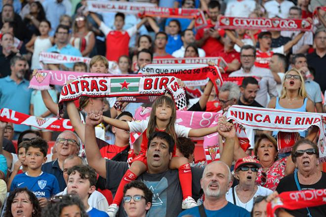 Afición del Sánchez-Pizjuán en el Sevilla FC-Celta de Vigo (Foto: Kiko Hurtado).