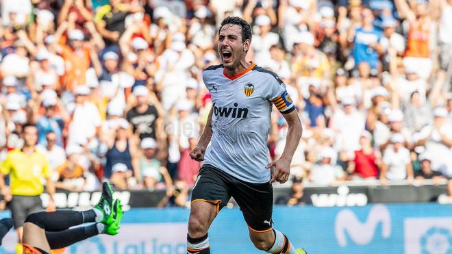 Dani Parejo celebra el 1-0 para los de Marcelino. (Foto: Valencia CF)