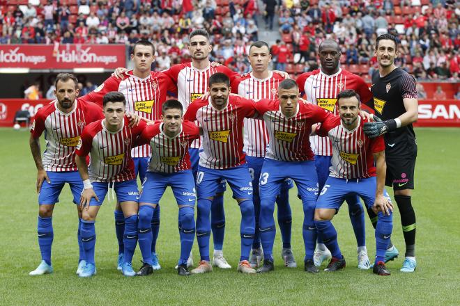 La alineación de Sporting contra el Albacete (Foto: Luis Manso).