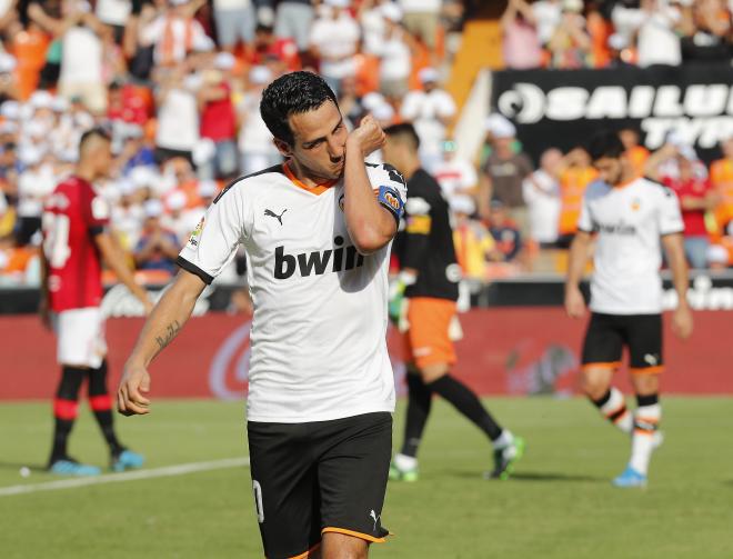 Parejo celebra un gol en el Valencia-Mallorca (Foto: David González)