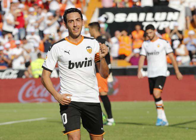 Parejo transformó los dos goles de penalti del Valencia ante el Mallorca (Foto: David González).