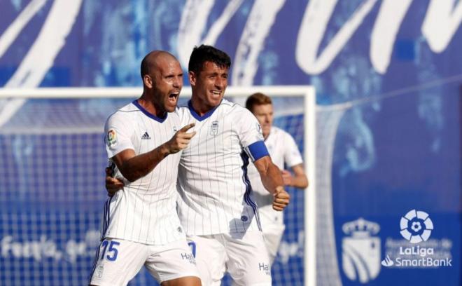 Ortuño y Berjón celebran el gol de Fuenlabrada.
