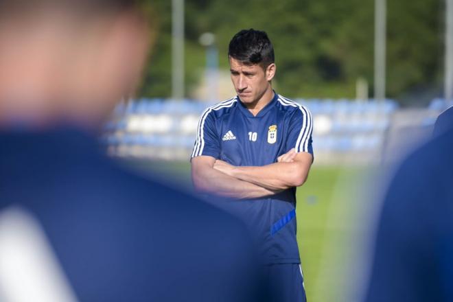 Saúl Berjón, en un entrenamiento del Real Oviedo (Foto: ROV).