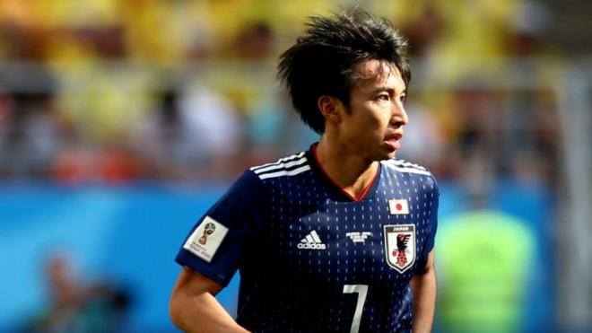 Gaku Shibasaki, en un partido con Japón, espera jugar muchos en el Mundial de Qatar 2022.