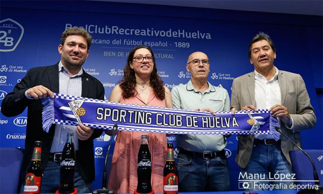 Presentación del acuerdo de colaboración entre el Recreativo y el Sporting. (Manu López / Albiazules.es).