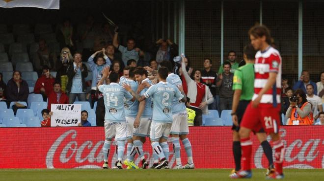Celebración de un gol ante el Granada (Foto: EFE).
