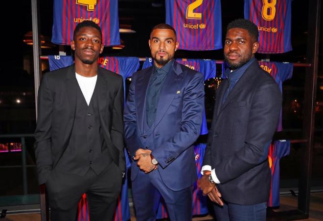 Dembélé, Boateng y Umtiti, en un acto promocional del Barcelona.