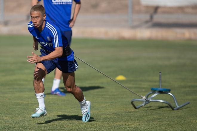 Kagawa en un entrenamiento del Real Zaragoza (Foto: Daniel Marzo).