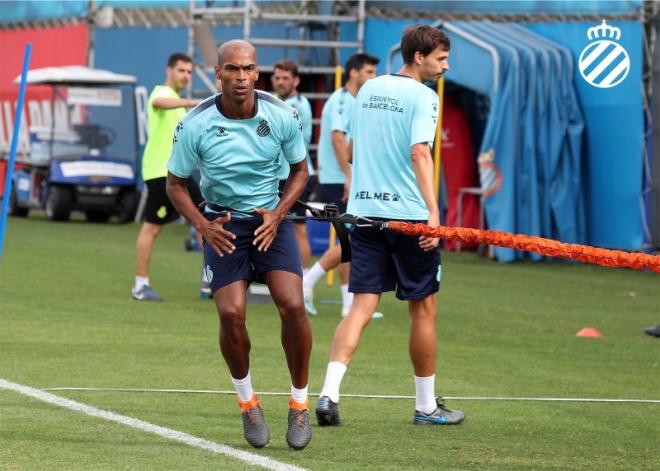 Naldo, durante un entrenamiento (Foto: RCDE).