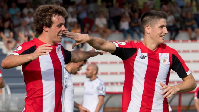 Los jugadores del Bilbao Athletic celebran un gol. (Foto: Athletic Club)