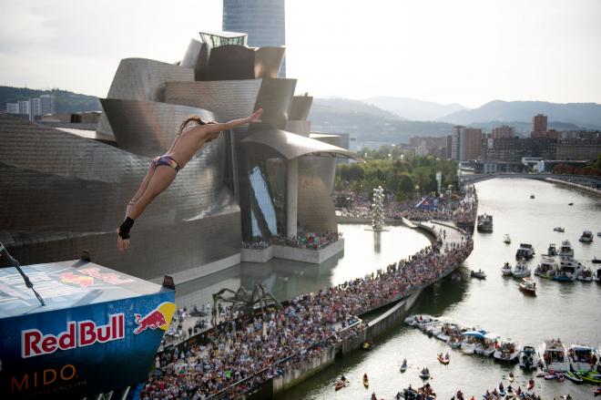 Orlando Duque en el último salto de su carrera (Foto: Red Bull).