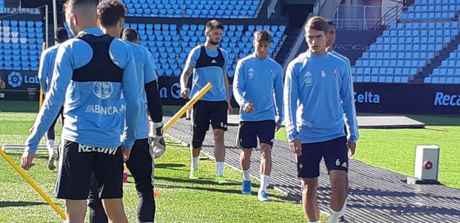 Denis Suárez, en el entrenamiento del Celta en Balaídos.