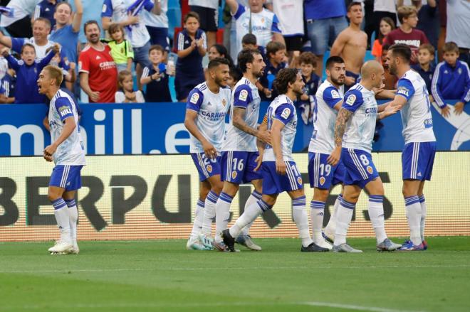 Kagawa celebra su gol en el Real Zaragoza-Extremadura (Foto: Dani Marzo).