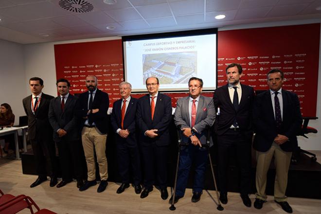 Presentación de la nueva Ciudad Deportiva del Sevilla. (Foto: Kiko Hurtado).