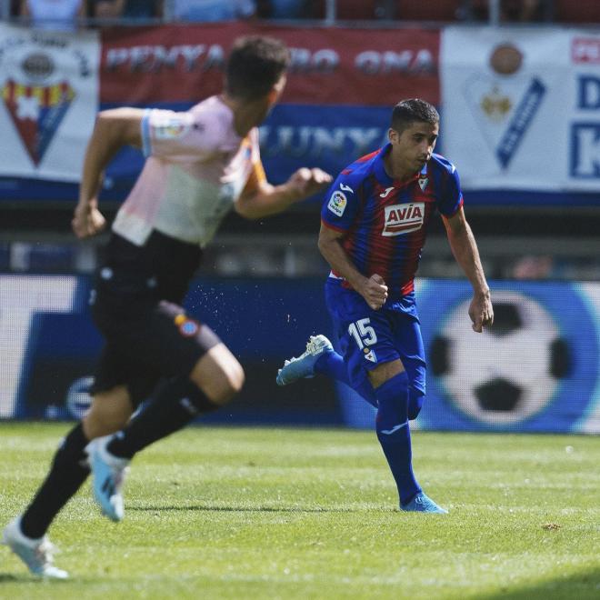 Cote en un lance del partido Eibar-Espanyol en Ipurua (Foto: Eibar).