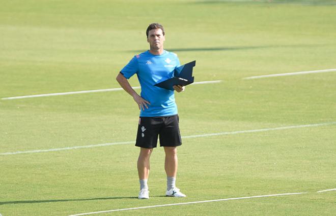 Rubi, entrenador del Betis (foto: Kiko Hurtado).