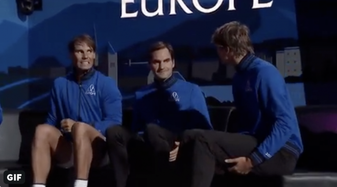 Rafa Nadal y Roger Federer, viendo un partido de la Laver Cup 2019.