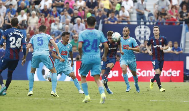 Rochina en el último Levante - Eibar.