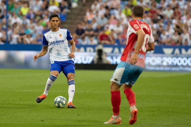 Simone Grippo en el partido del Real Zaragoza contra el CD Lugo (Foto: Daniel Marzo).