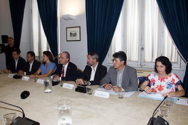 Una imagen de la reunión entre las instituciones (Foto: Paco Rodríguez).