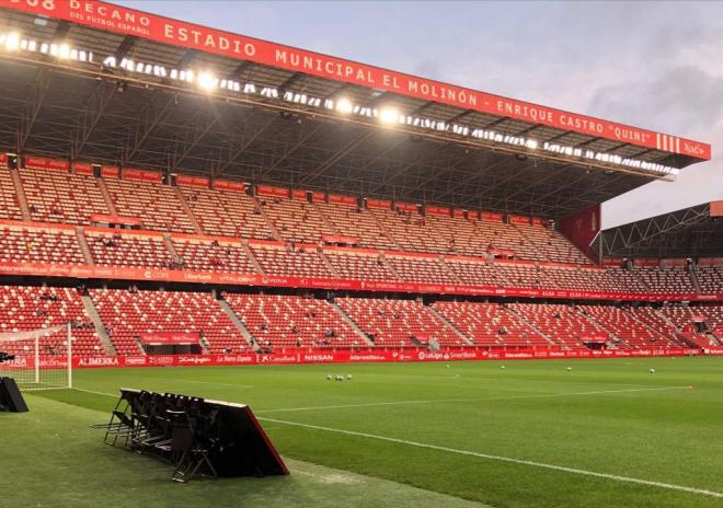 Estadio El Molinón (Foto: Luis Manso).