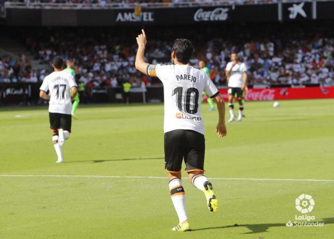 Dani Parejo celebra el 1-0 en Mestalla (Foto: LaLiga)