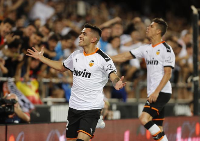 Maxi Gómez celebra un gol ante el Getafe (Foto: David González)