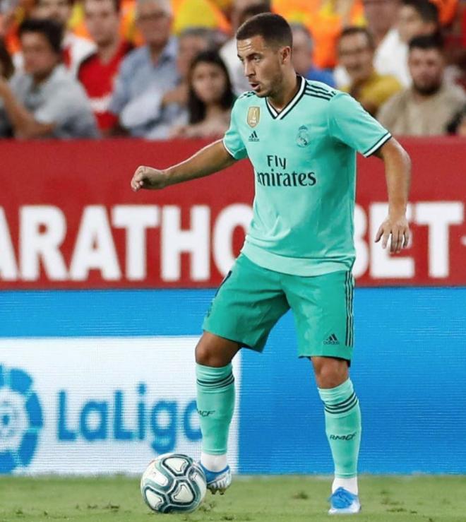 Eden Hazard durante el partido frente al Sevilla en el Pizjuán. (Foto: @Hazardeden10).