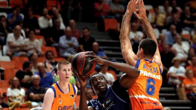 Victoria del Valencia Basket ante el Andorra (Foto: EFE)