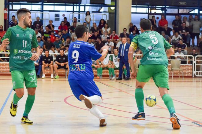 Lance del partido en Móstoles.