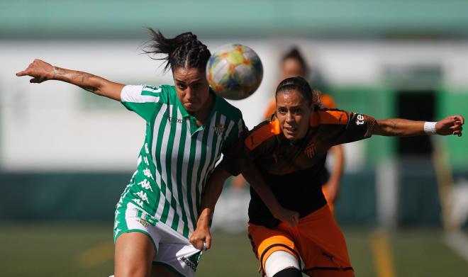 Martina Piemonte, en el partido ante el Valencia CF (Foto: Kiko Hurtado).