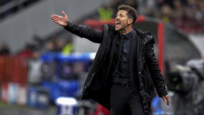 Simeone, ante el Lokomotiv (Foto: UEFA).