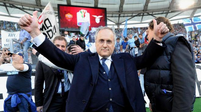 Claudio Lotito, presidente de la Lazio, antes de un derbi romano.