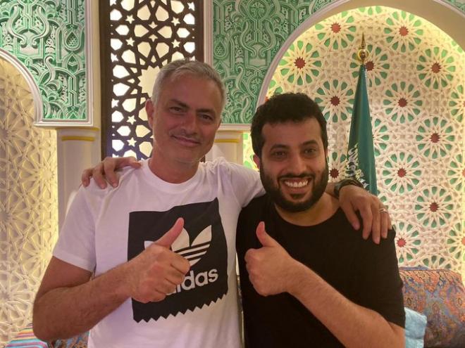 José Mourinho y el jeque del Almería Turki al-Sheikh.