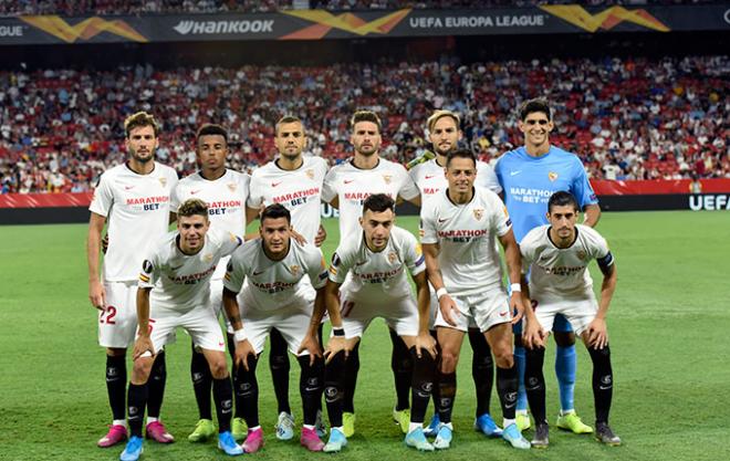 El once del Sevilla ante el APOEL (Foto: Kiko Hurtado).