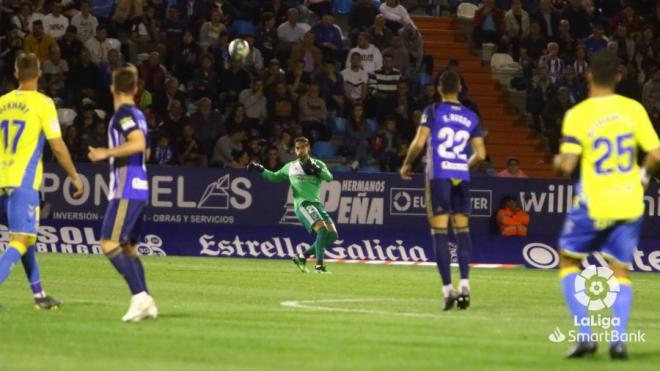 José Antonio Caro, en el duelo ante la UD Las Palmas en el Estadio de El Toralín (Foto: LaLiga).