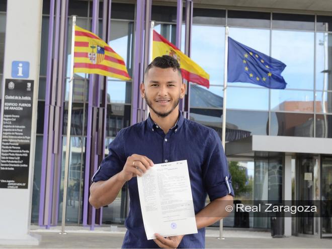 Luis Suárez, tras jurar la Constitución (Foto: Real Zaragoza).