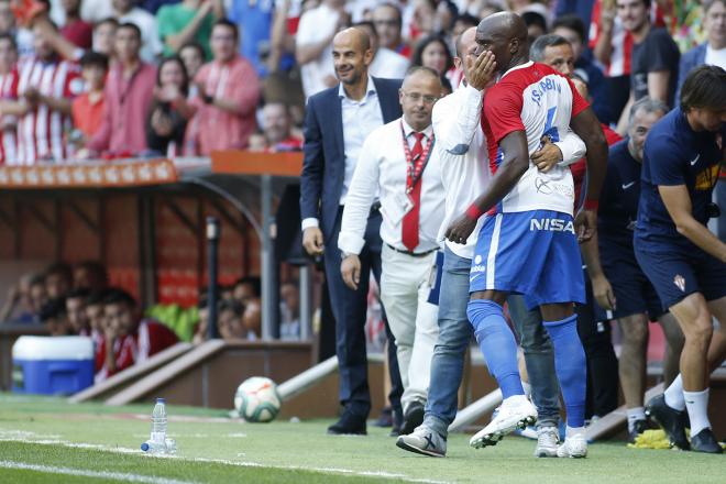Babín celebra su gol contra el Almería con José Alberto (Foto: Luis Manso).