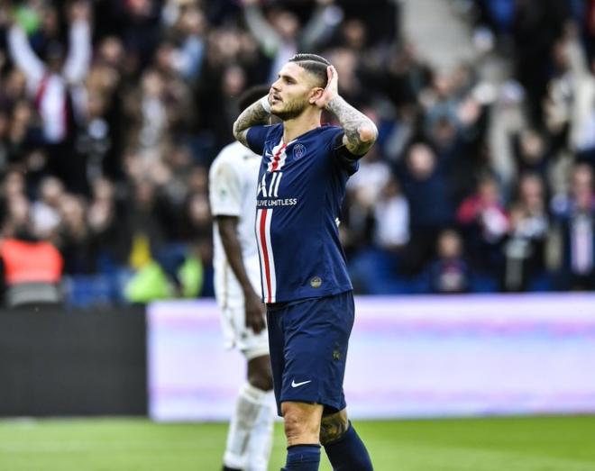 Icardi celebra su gol con el Paris Saint Germain ante el Angers.