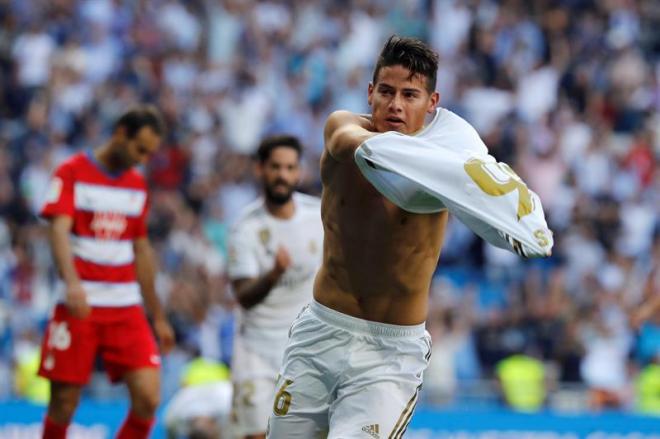 James Rodríguez celebra su único gol del curso con el Real Madrid (Foto: EFE).
