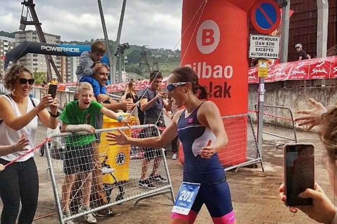 Ainhoa Murua, campeona en categoría Olímpica del Bilbao Triathlon 2019.