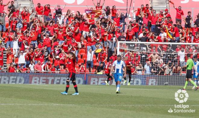 Los jugadores del Mallorca celebran el gol de Salva Sevilla (Foto: LaLiga). .