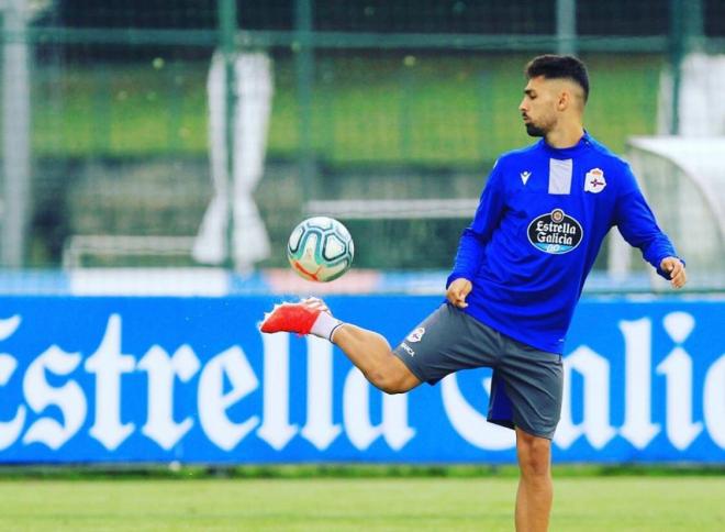 Nolaskoain en un entrenamiento con el Deportivo (Foto: Instagram/Peru Nolaskoain).