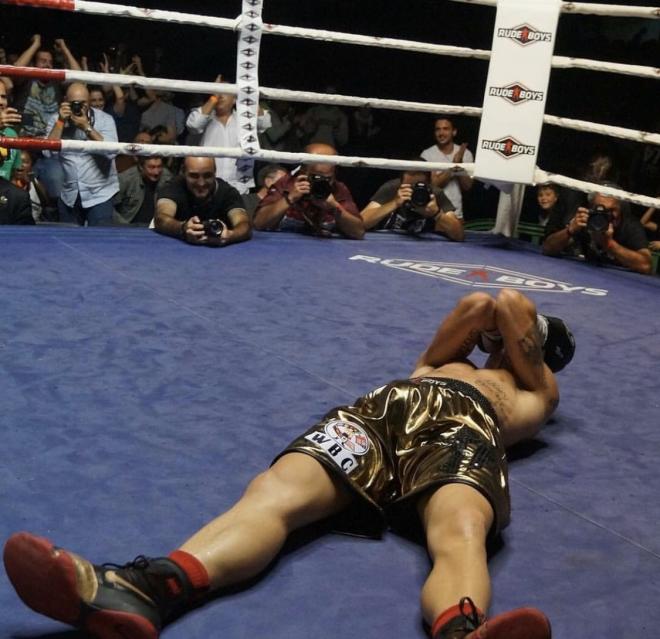 El WBC Youth fue el primer título profesional del boxeador de Etxebarri Jon Fernández.