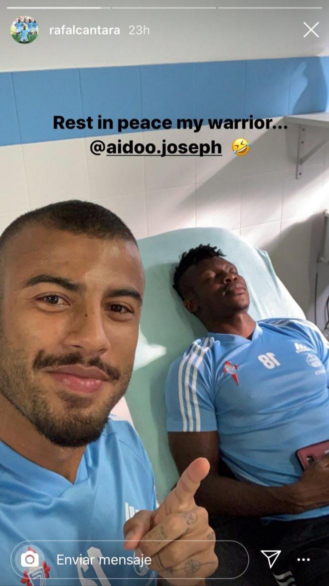 Captura del 'Instagram Story' de Rafinha junto a Aidoo, descansando (Foto: Rafalcantara).