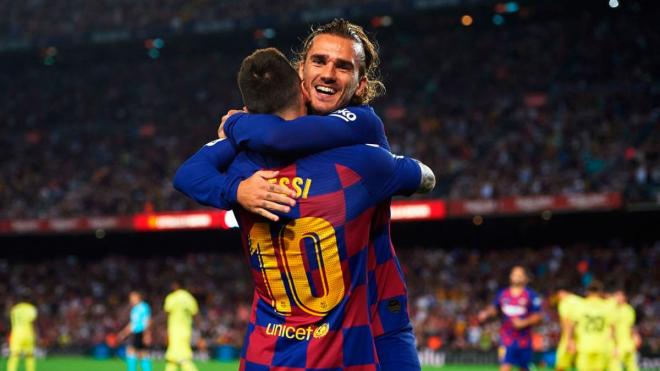 Griezmann y Messi festejan un gol del Barcelona.