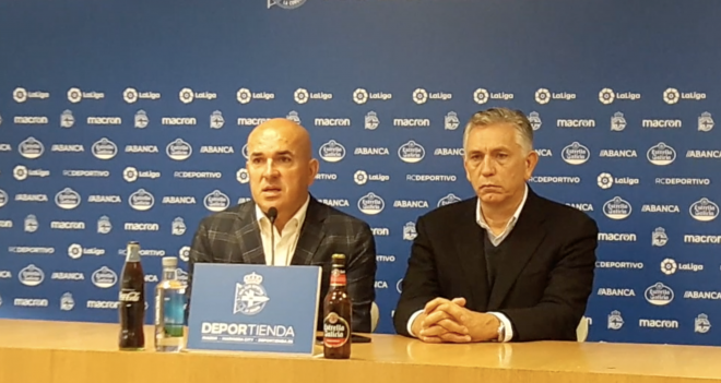 Luis César Sampedro habla en su presentación como nuevo técnico del Deportivo.